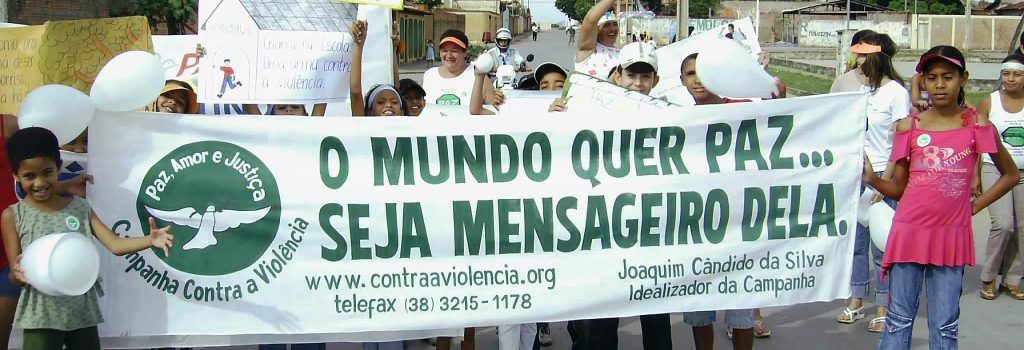 Campanha Contra a Violência e CEMEI promovem caminhada pela paz