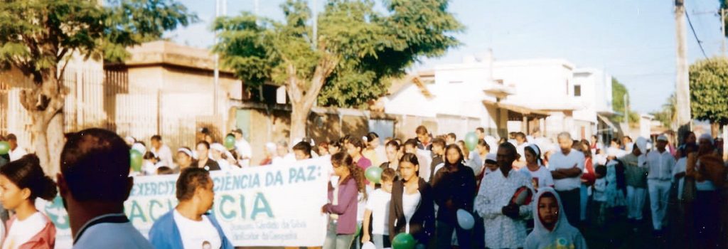 Caminhada pela Paz no bairro Esplanada em Montes Claros/MG.